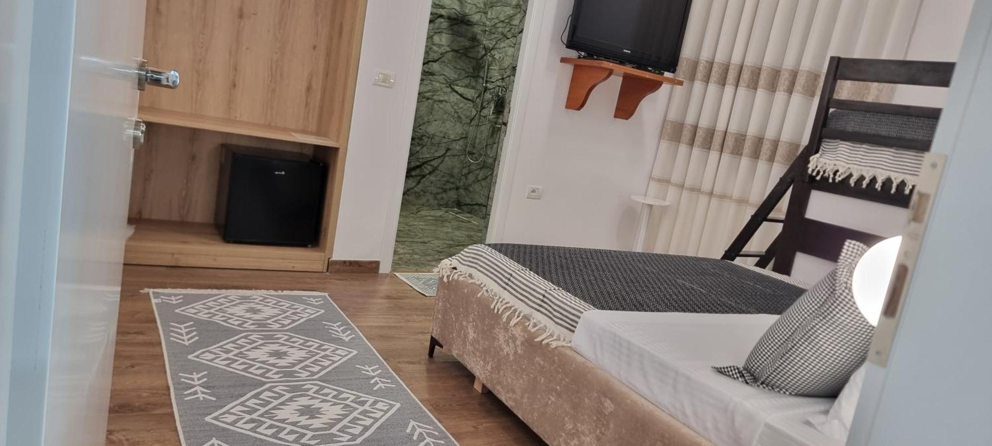 Salillari Guest House Берат Экстерьер фото