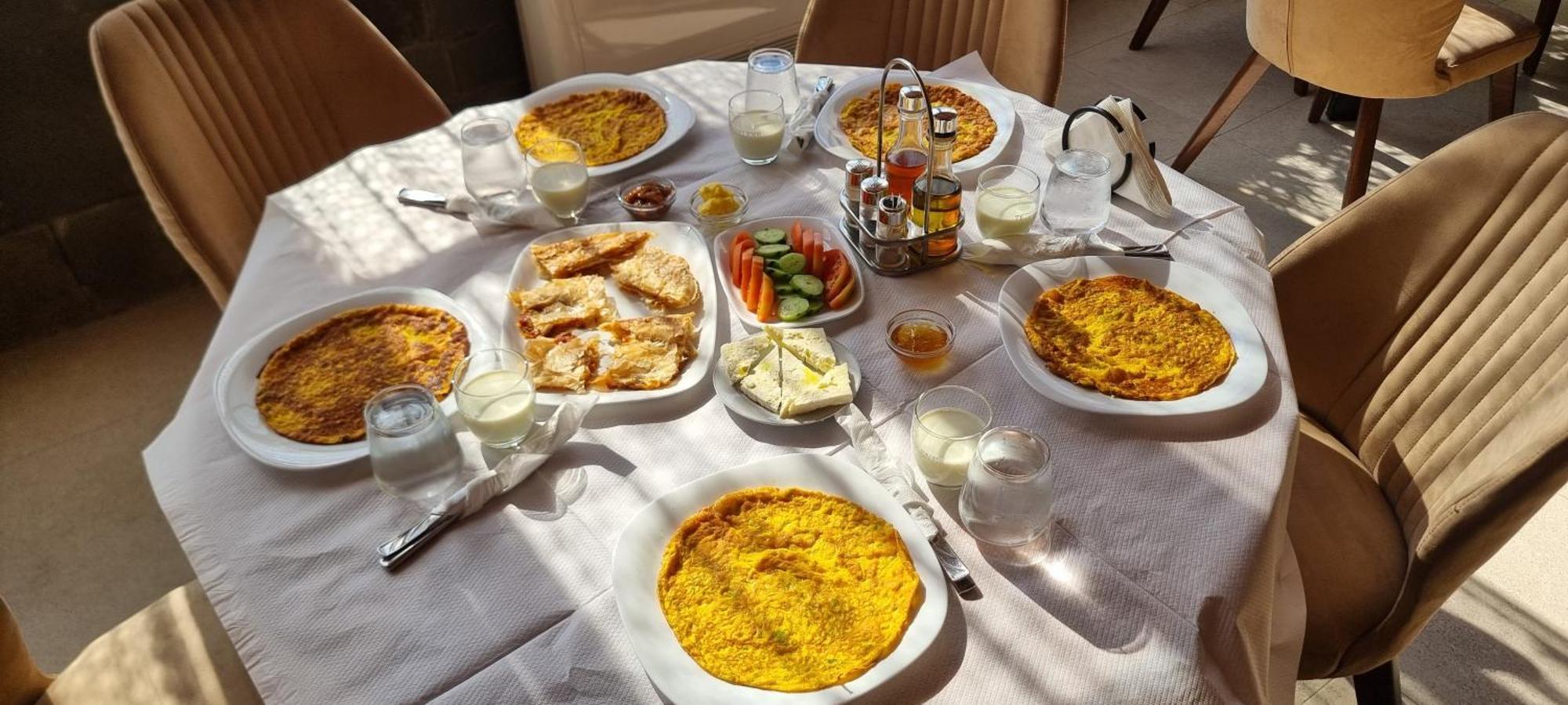 Salillari Guest House Берат Экстерьер фото